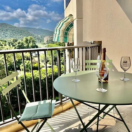 Les Masters Yourhosthelper Apartment *